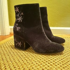 Kenneth Cole Suede Booties